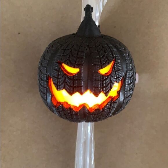 NEW DISNEY PARKS | Halloween 🎃 light up straw - Picture 2 of 2